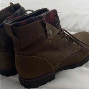 Kids boots